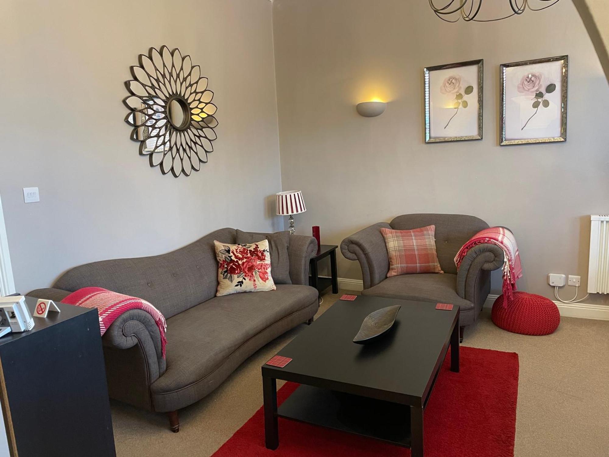 Number 10 Service Apartment - Danes เซาธ์แธมป์ตัน ภายนอก รูปภาพ
